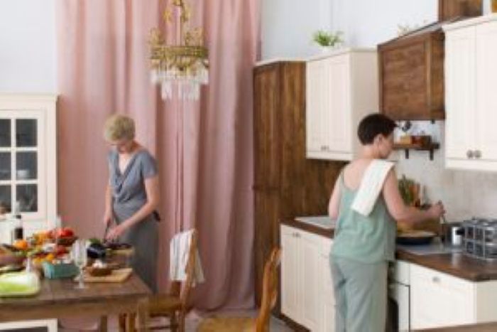 Women Cooking Together Home 300X200 1