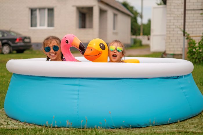 Humorous Girls Look Out Small Inflatable Swimming Pool Yard Home