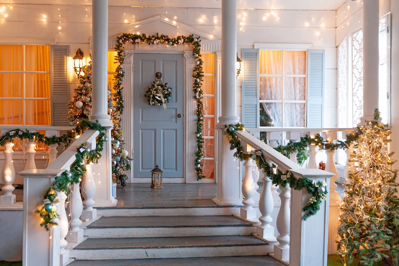 Christmas Porch Decoration Idea