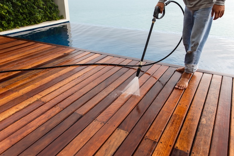 Thai Man Pressure Washing Timber